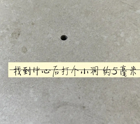 贵定瓷砖空鼓维修公司专业解答在瓷砖铺贴过程中，如果砂料搅拌不均匀，将会带来以下问题